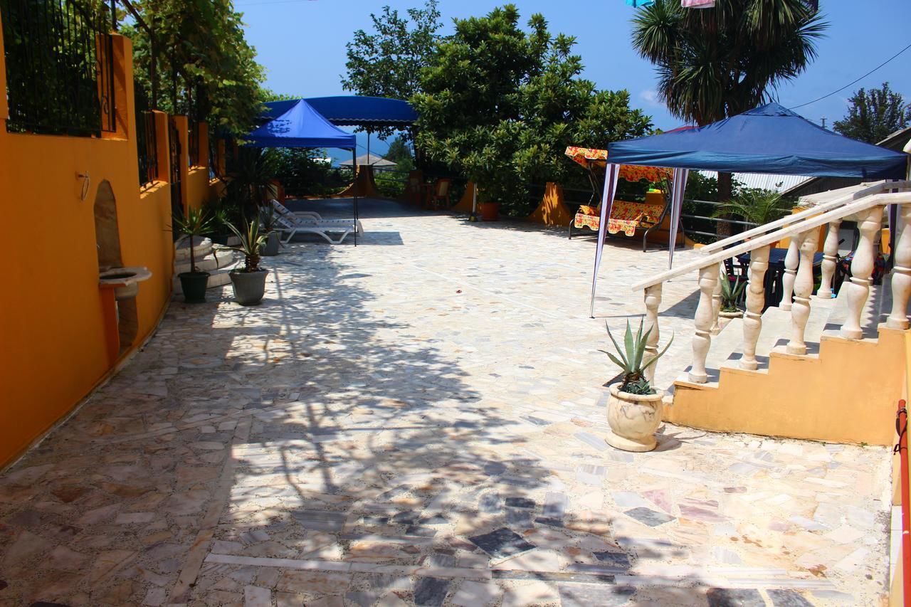 Хостелы Guest House Lazika Сарпи-21