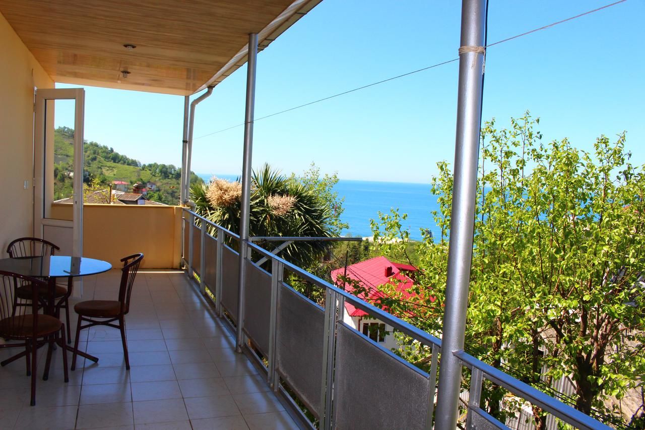 Хостелы Guest House Lazika Сарпи