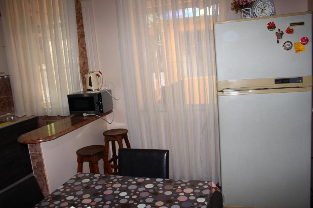 Хостелы Guest House Lazika Сарпи