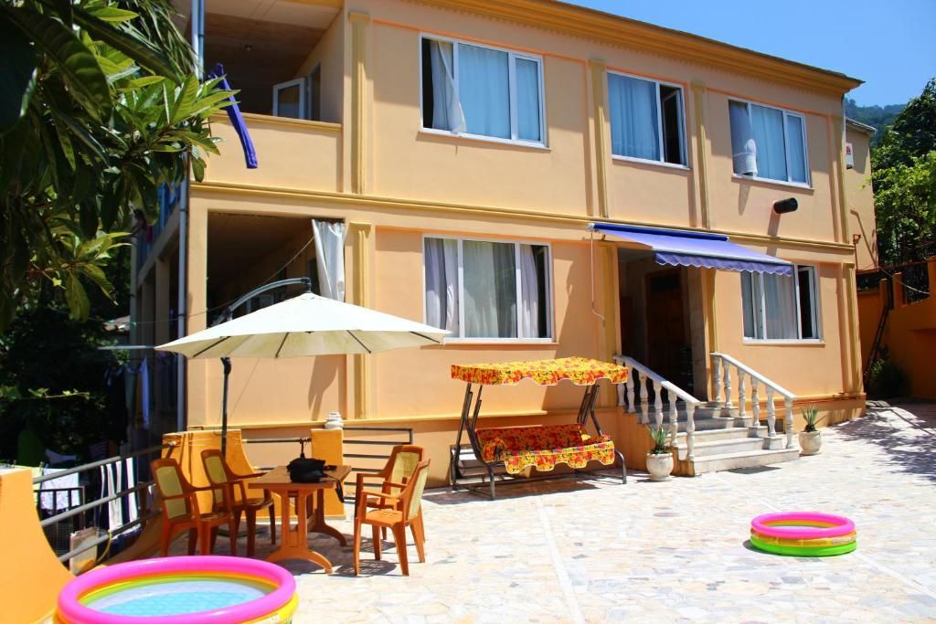 Хостелы Guest House Lazika Сарпи