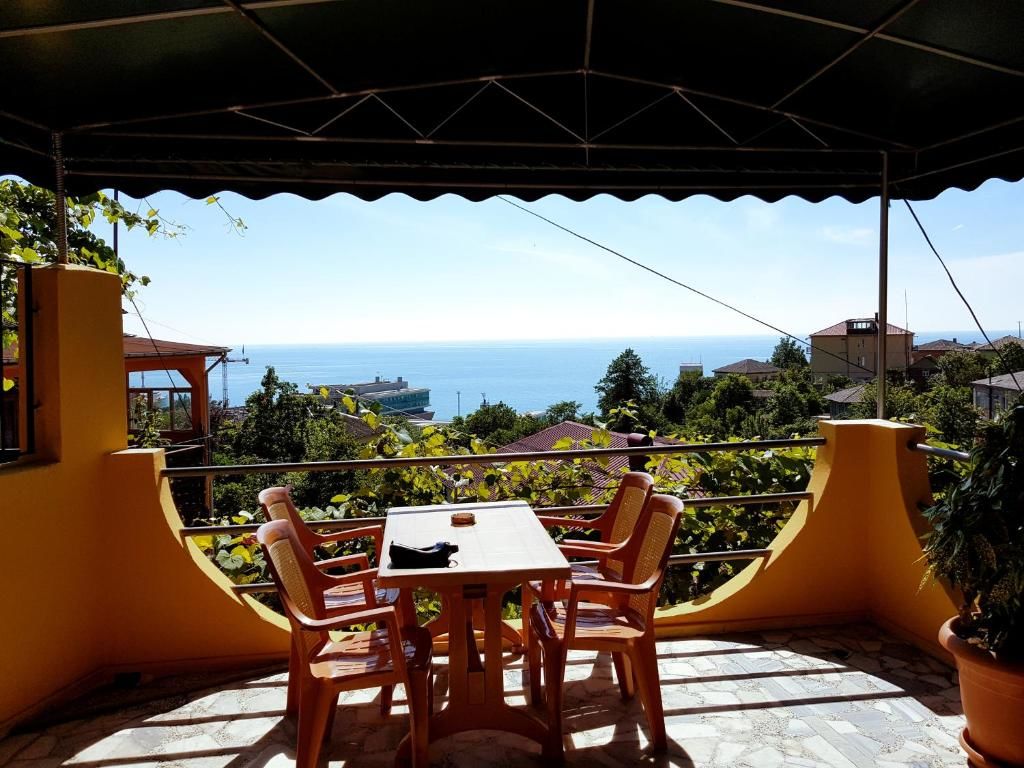 Хостелы Guest House Lazika Сарпи