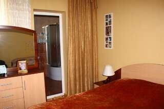 Хостелы Guest House Lazika Сарпи Улучшенный двухместный номер с 1 кроватью и видом на море-8